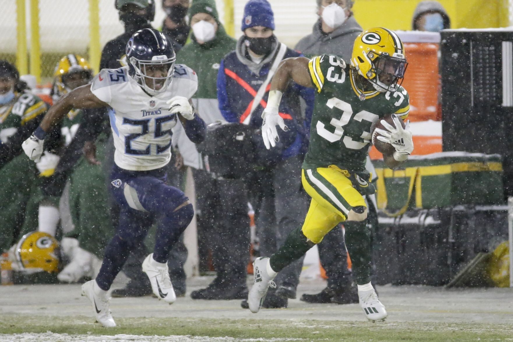 Packers 40, Titans 14